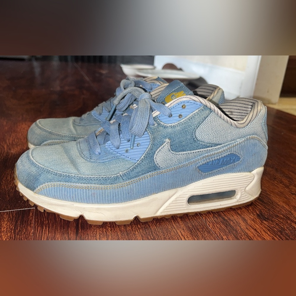 Nike Air Max Blue Denim Corduroy Sneakers Great Condition Size 7 Women